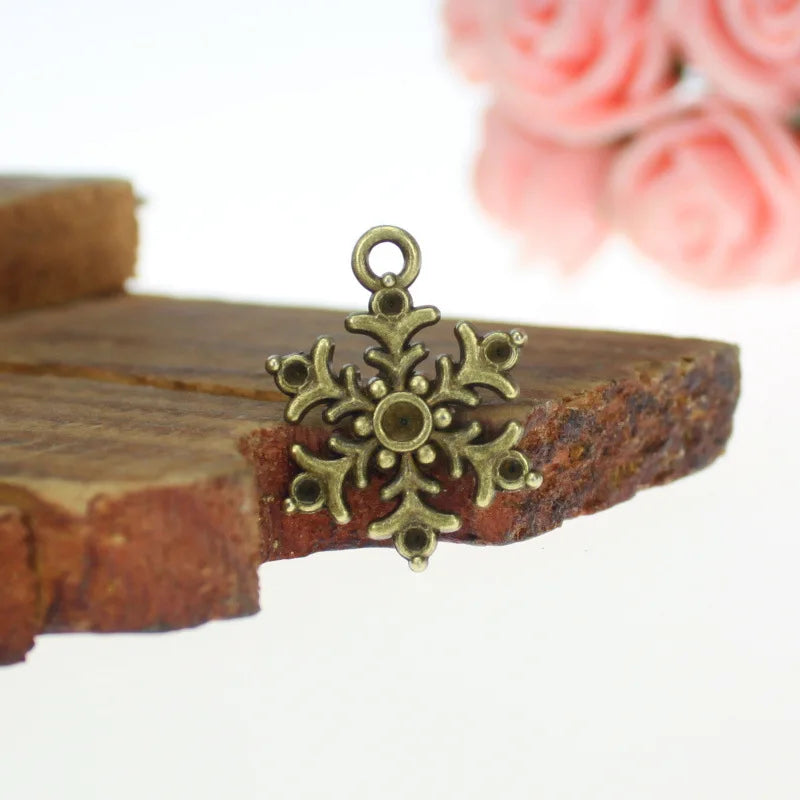 17MM Zinc Alloy Snowflake Charm Pendant for DIY Necklace Bracelet Jewelry Making