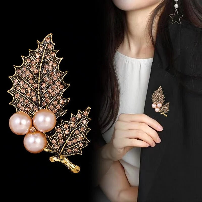 Vintage Maple Leaf Pearl Rhinestone Brooch, Elegant Gold Tone Alloy Lapel Pin Suit Accessory Gift