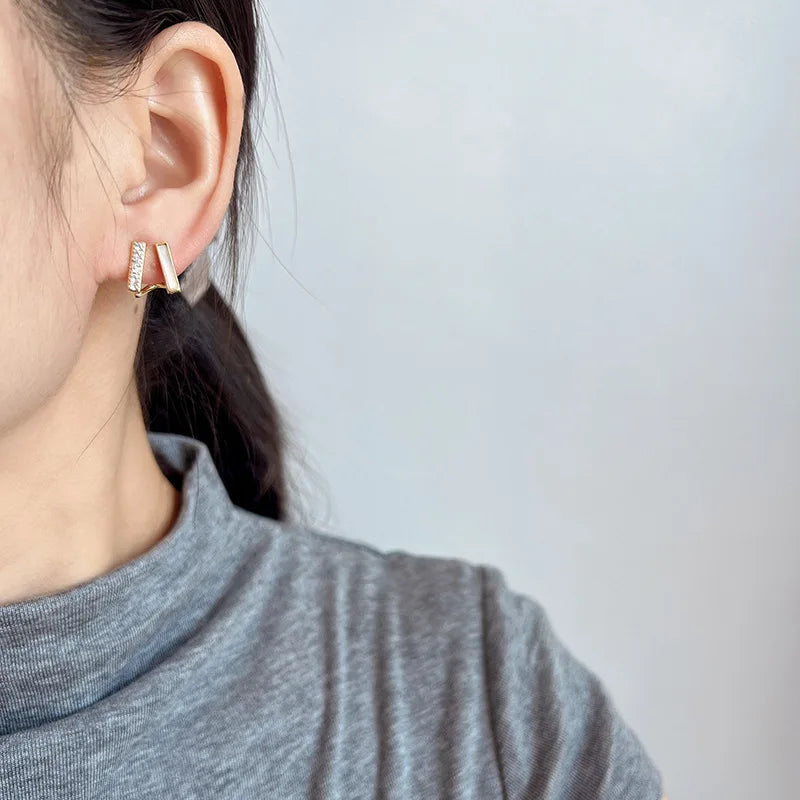 Elegant Double Layer Shell Bar Alloy Rhinestone Stud & Clip On No Piercing Commuter Earrings