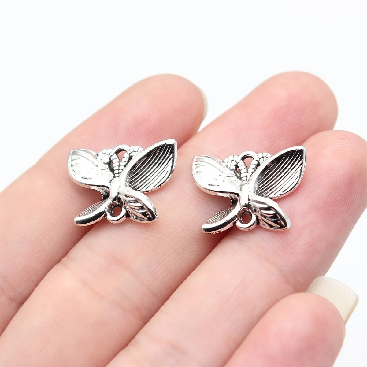 18x13mm 1.65g Antique Silver Zinc Alloy Butterfly Connector Charm for DIY Bracelet Necklace Making