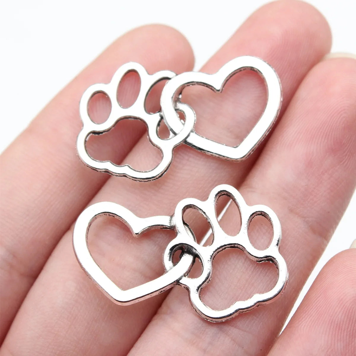 32x20mm 1.95g Antique Silver Zinc Alloy Hollow Dog Paw Heart Charm Pendant for DIY Pet Jewelry