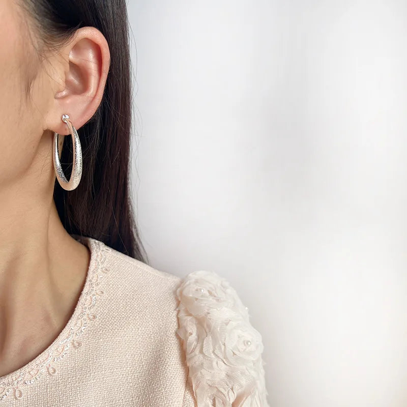 Elegant Frosted Alloy Hoop Circle Stud & Clip On No Piercing Twist Spiral Women's Fashion Earrings