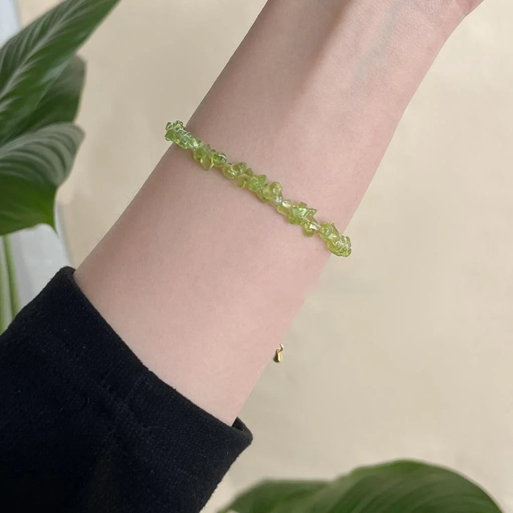 Fresh Forest Style Irregular Peridot Crystal Natural Stone Collarbone Necklace