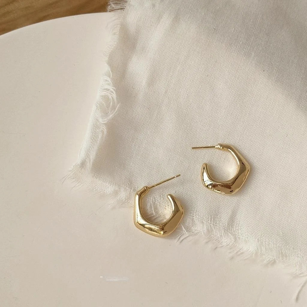 14K Plated Alloy Geometric C Shape Hoop Earrings Korean Minimalist Style