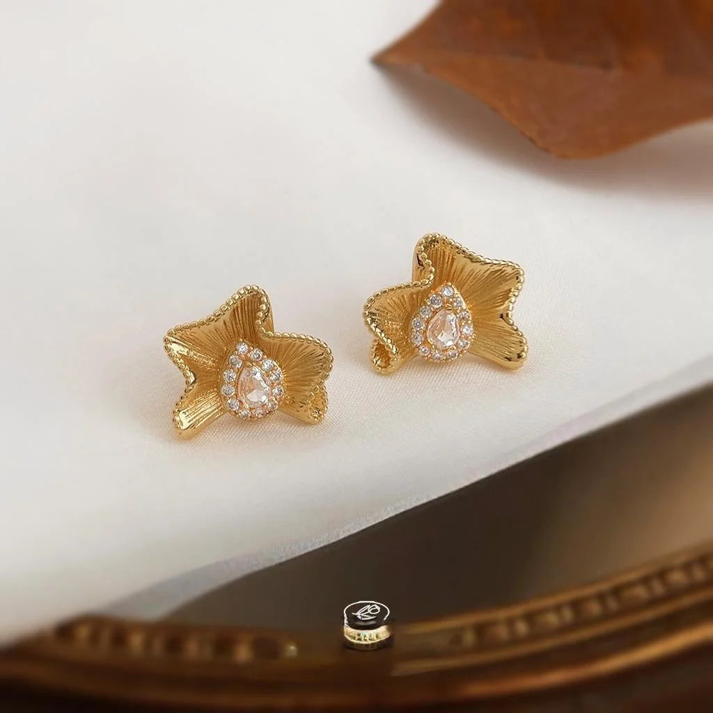 Silver Plated Copper Stud Earrings Micro Pave Zircon Abstract Pleated Geometric Wave Design