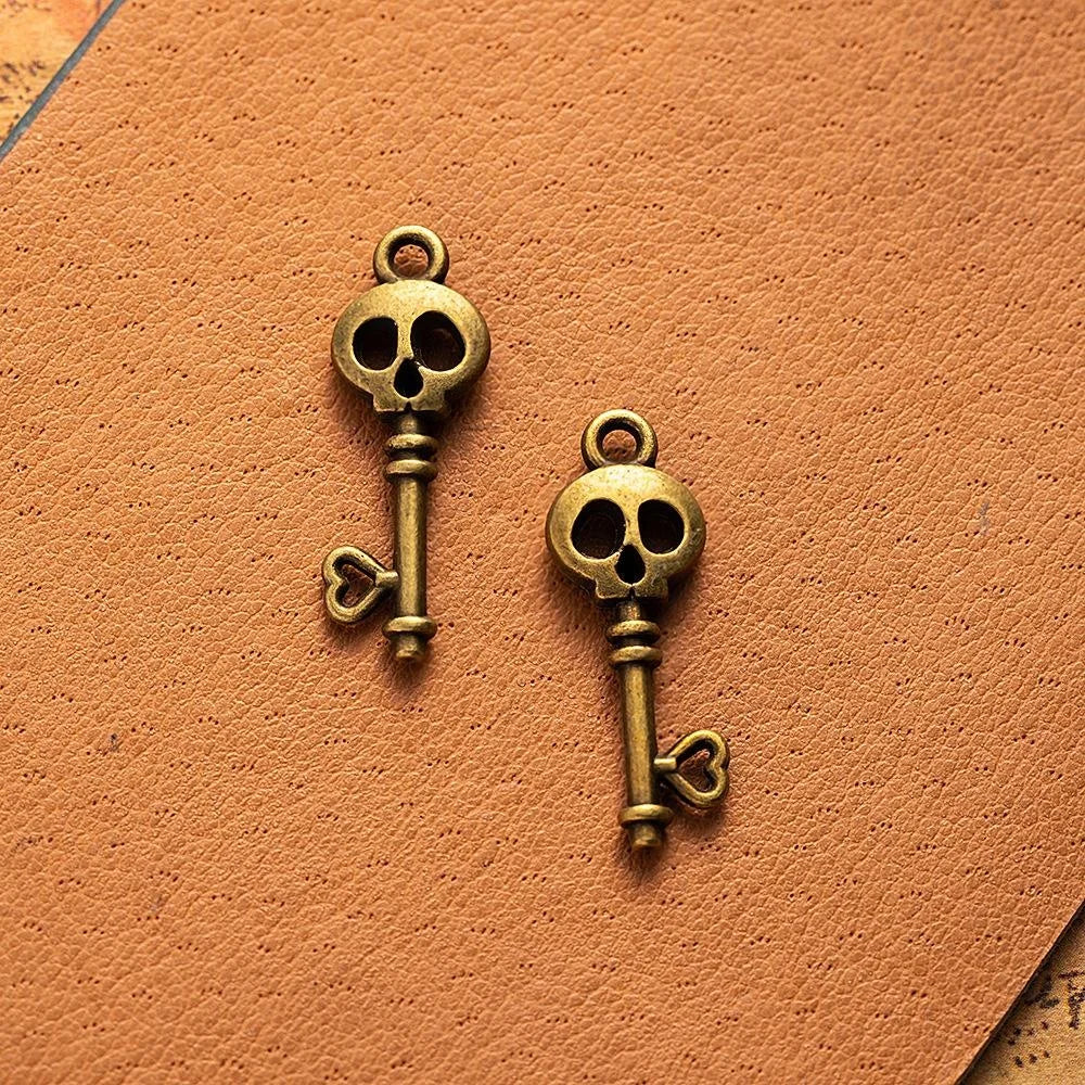 26x9MM Antique Silver Zinc Alloy Skull Key Charm Pendant for DIY Necklace Bracelet Jewelry Making