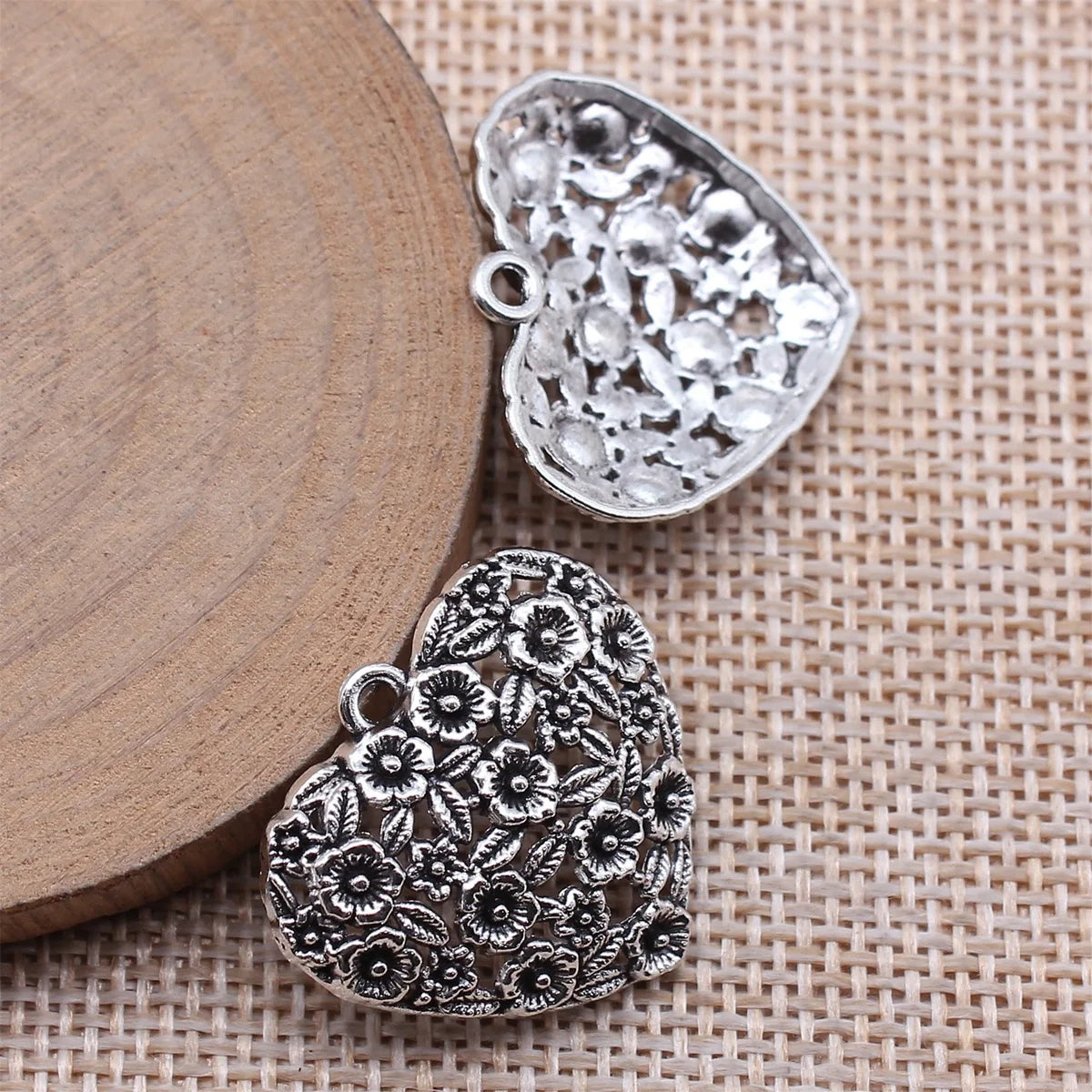 24x26mm 2.1g Antique Silver Zinc Alloy Flower Heart Charm Pendant for DIY Necklace Bracelet Making