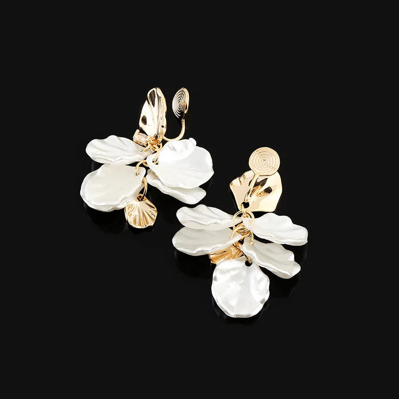 Elegant Gold Alloy Shell Petal Baroque Pearl Drop Stud & Clip On No Piercing Women's Earrings