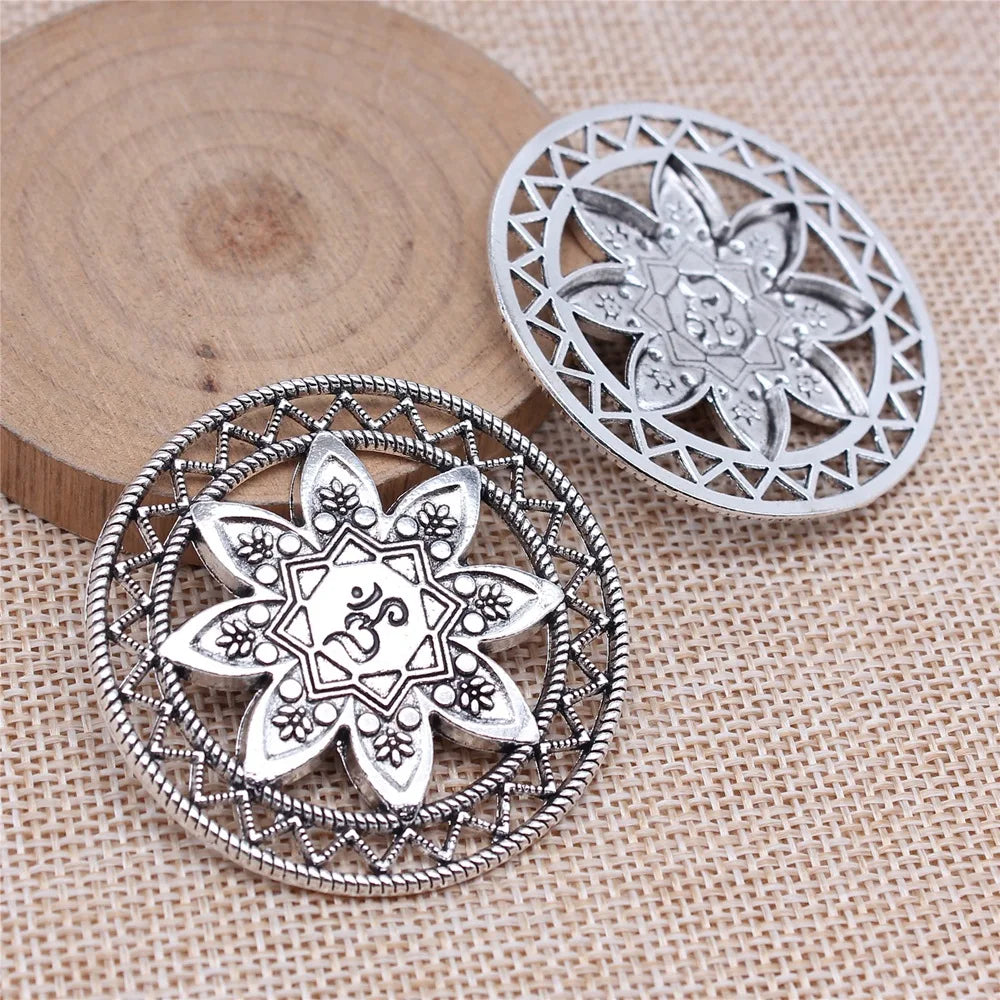 47x47mm 10g Antique Silver Zinc Alloy Round OM Symbol Filigree Charm Pendant for DIY Jewelry Making