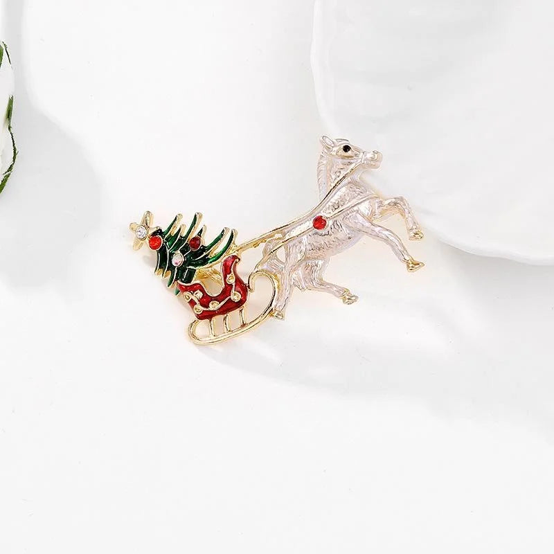 Elegant Enamel White Horse Sleigh Christmas Tree Rhinestone Brooch, Festive Lapel Pin Gift