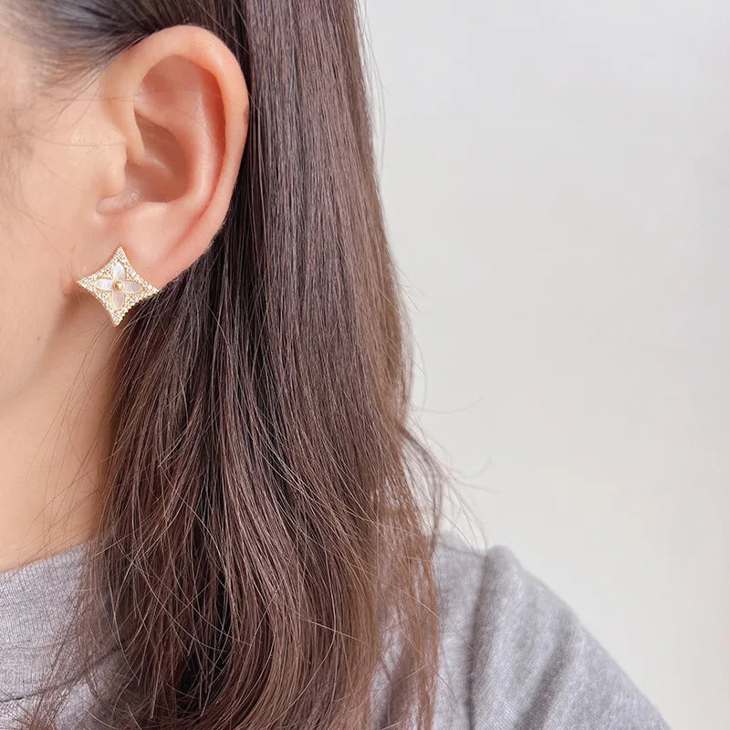 Luxury Asymmetric Mother Of Pearl Clover Round Diamond Shape Rhinestone Stud & Clip On No Piercing Earrings
