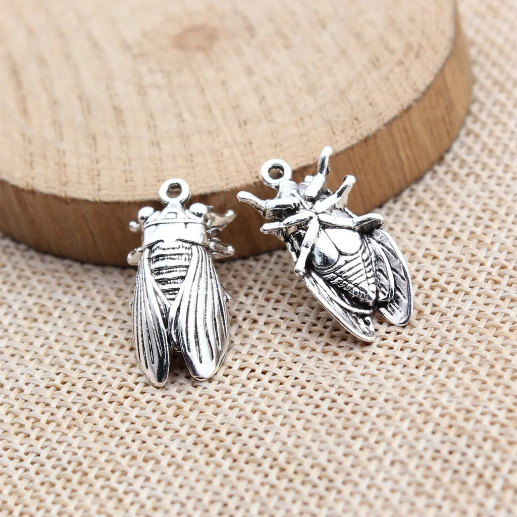 25x12x6mm 3.8g Zinc Alloy Insect Cicada Charm Pendant for DIY Necklace Bracelet Garment Decoration
