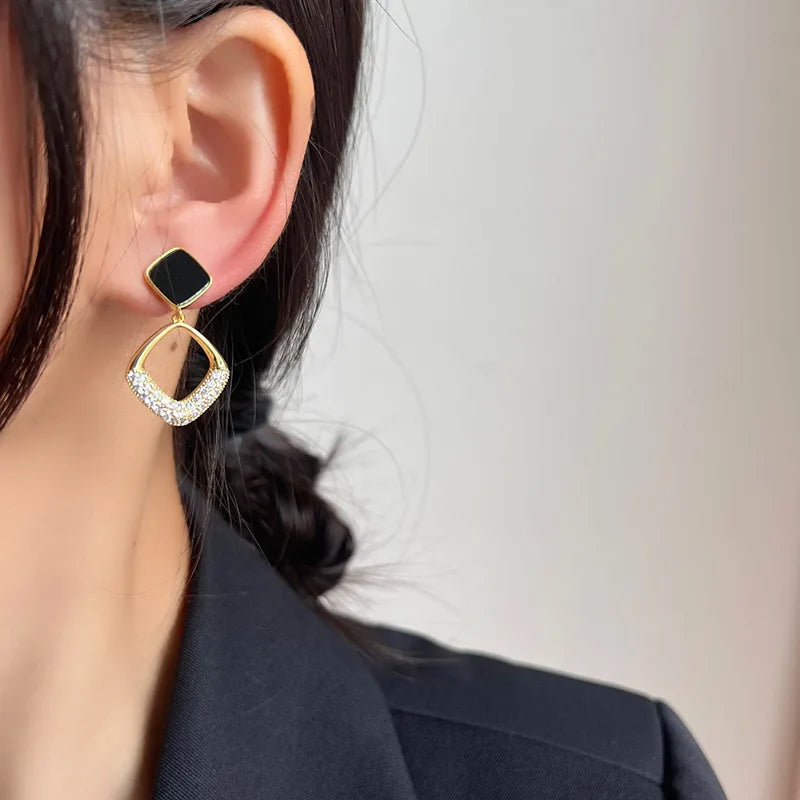 Luxury Geometric Black Enamel Square Rhinestone Alloy Dangle Stud & Clip On No Piercing Earrings