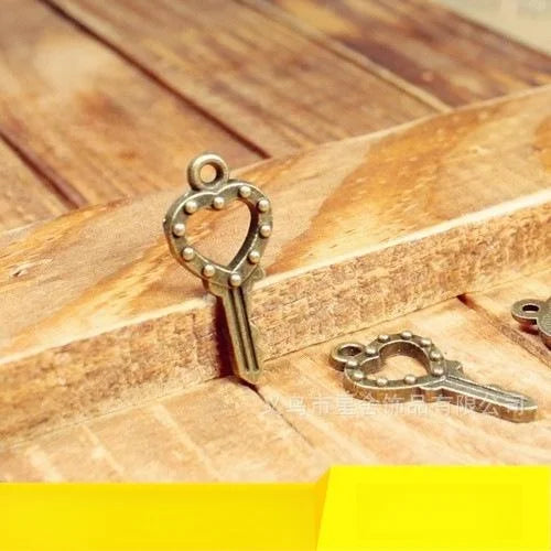 25x11MM Antique Silver Zinc Alloy Heart Key Charm Pendant for DIY Necklace Bracelet Jewelry Making