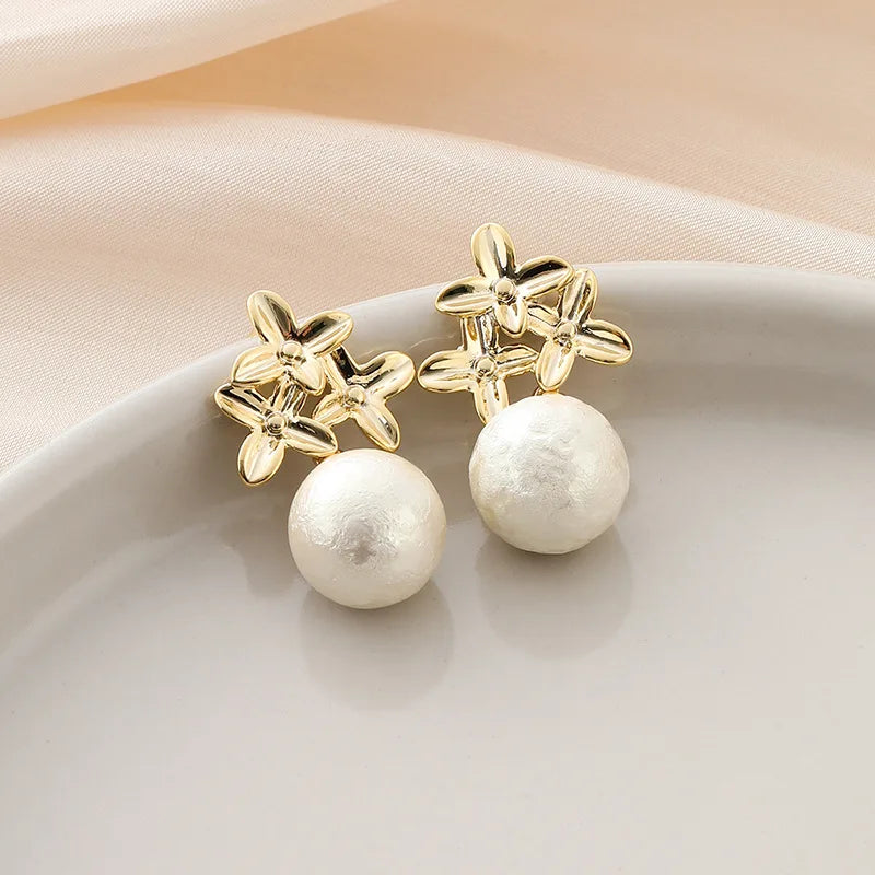 Vintage Gold Alloy Flower Pearl Drop Stud & Clip On No Piercing Elegant Floral Dangle Earrings