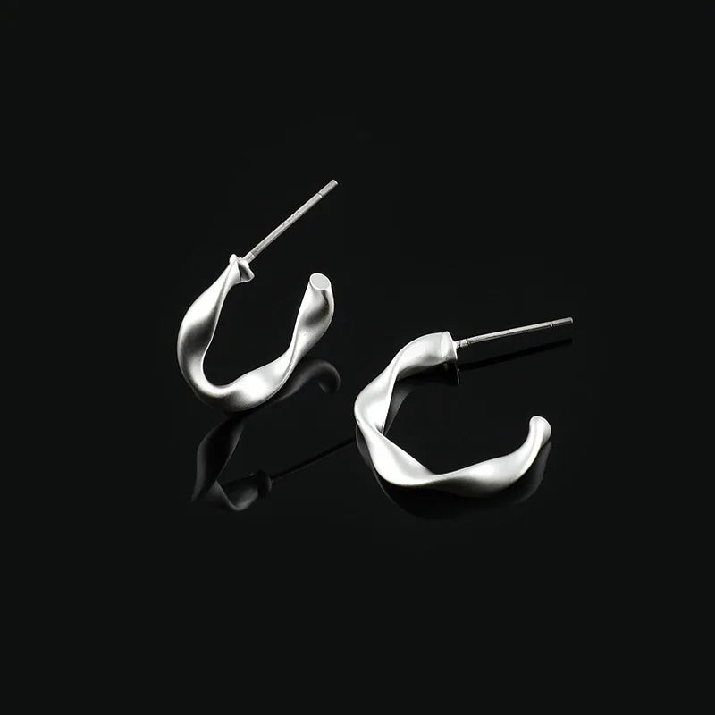 Elegant Gold Alloy Twisted Hoop Circle Stud & Clip On No Piercing Commuter Minimalist Earrings