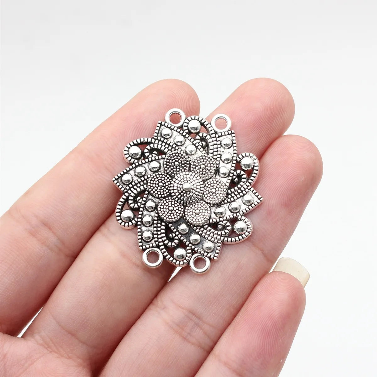 35x32mm 4.1g Antique Silver Zinc Alloy Four-Hole Connector Charm for Body Chain Waist Chain Jewelry