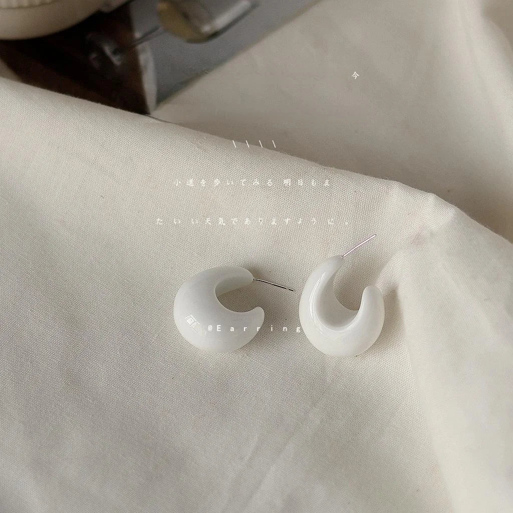 White Acrylic Teardrop Stud Earrings Silver Plated Pin French Elegant Geometric Jewelry