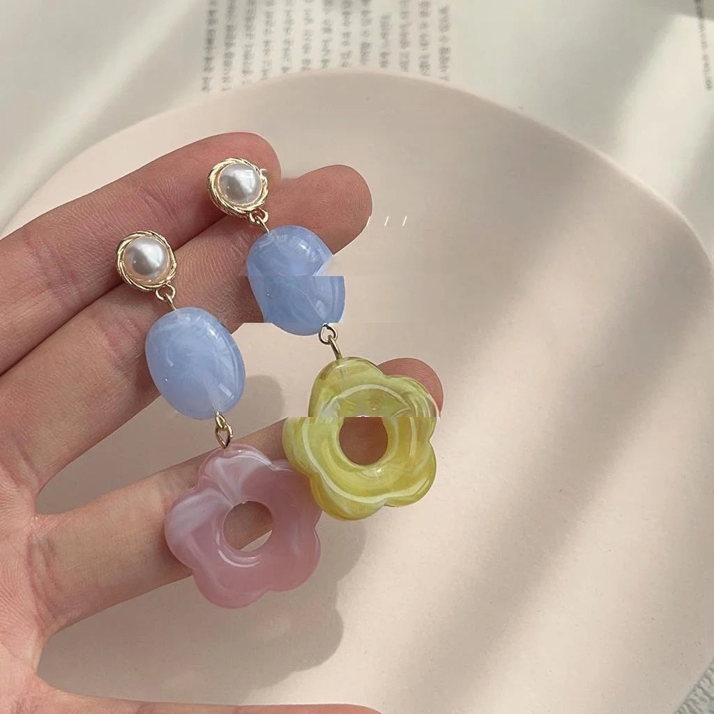 Sweet Handmade Resin Pearl Flower Drop Earrings Asymmetric Blue Pink Contrast Color Summer Jewelry