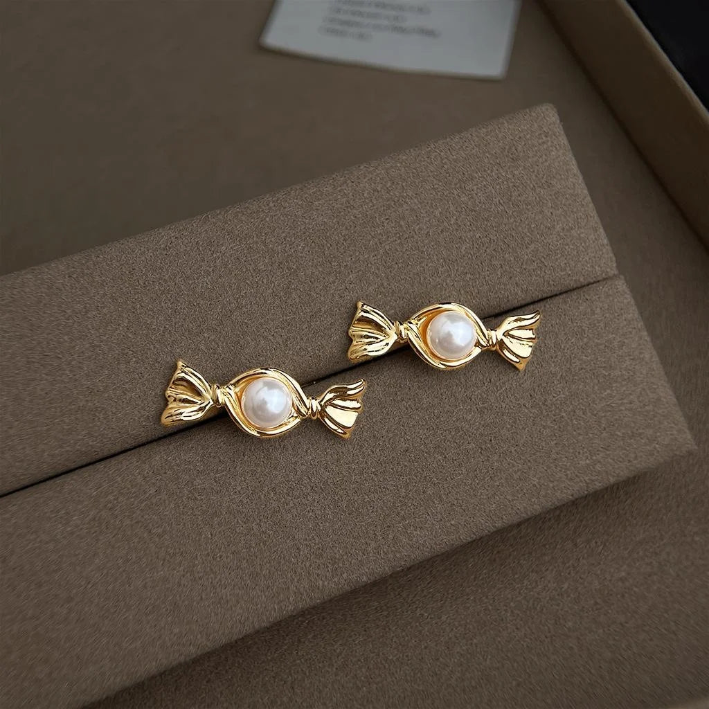 Fashion Minimalist Geometric Micro Pave Zircon Freshwater Pearl Copper Stud Earrings