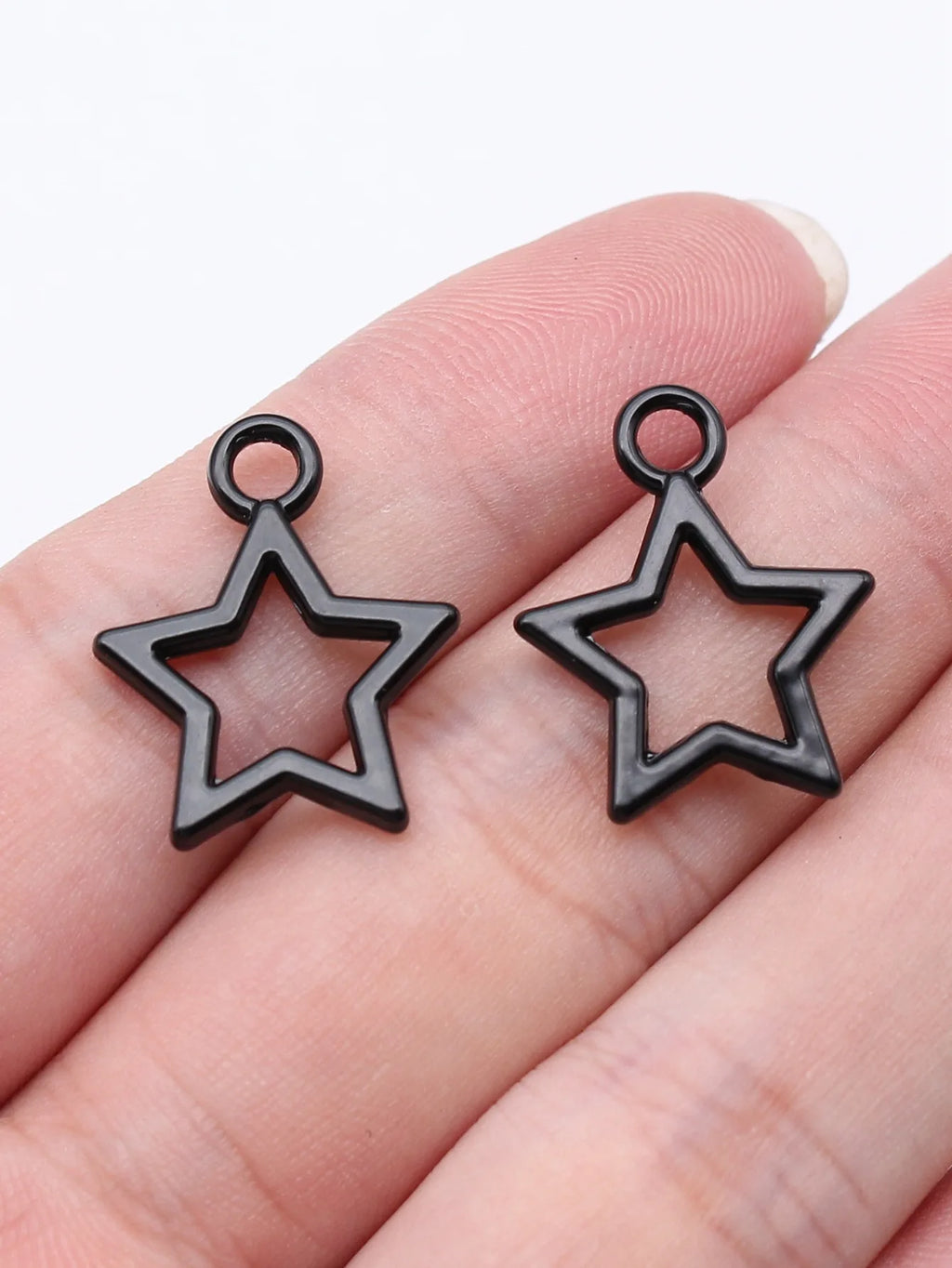 18x21mm 1.4g Electrophoresis Black Zinc Alloy Hollow Five Point Star Charm Pendant for DIY Jewelry Making