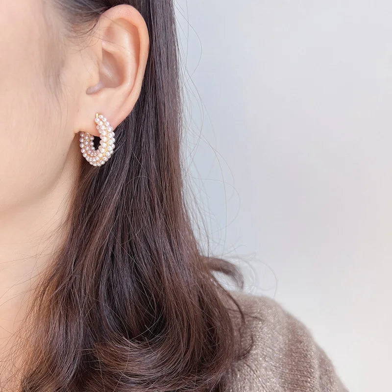 Elegant Faux Pearl Round Hoop Stud & Clip On No Piercing Gold Alloy Luxury Statement Earrings