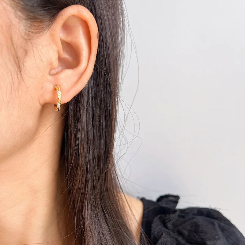 Elegant Gold Alloy Zircon Twisted Hoop Mosquito Coil Stud & Clip On No Piercing Small Huggie Earrings