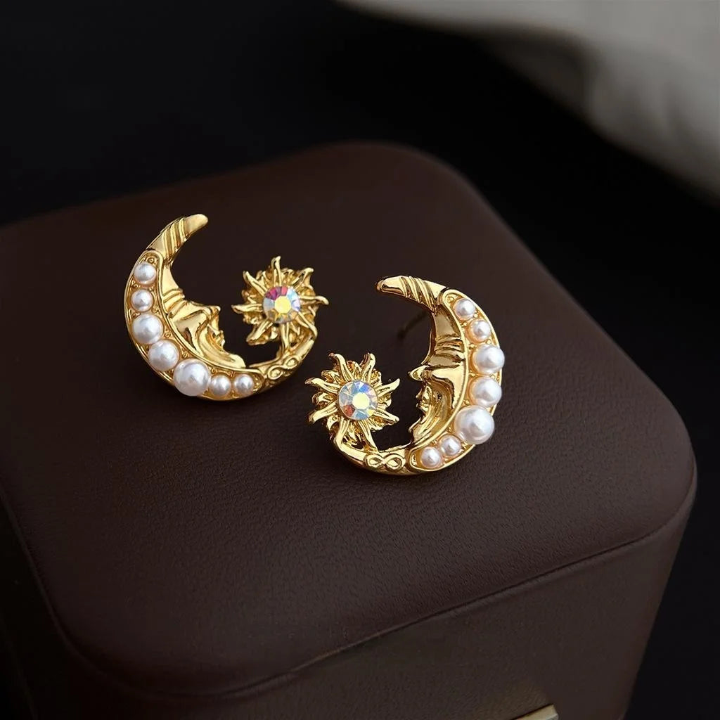 14K Plated Moon Stud Earrings Eco-Friendly Copper Geometric Light Luxury Ear Jewelry