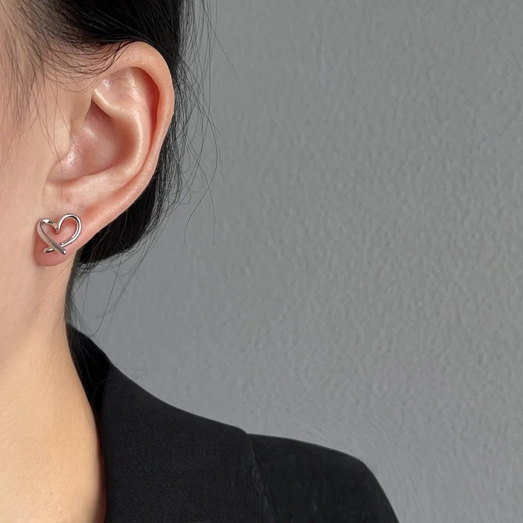 18K Gold Plated Copper Hollow Heart Stud Earrings Minimalist Geometric Line Jewelry