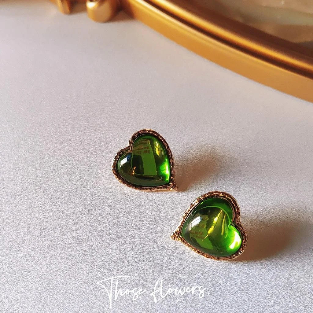 Vintage Green Heart Stud Earrings Alloy Emerald Heart Court Style Elegant Jewelry