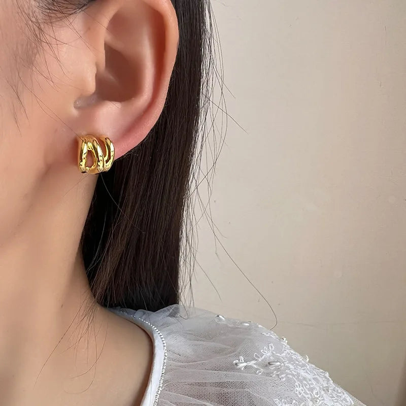 Elegant Gold Alloy Wavy Small Hoop Stud & Clip On No Piercing Silicone Pad Commuter Earrings