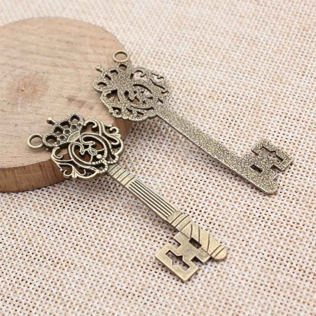 67x22mm 5.1g Multicolor Zinc Alloy Crown Key Charm Pendant for DIY Necklace Jewelry Making