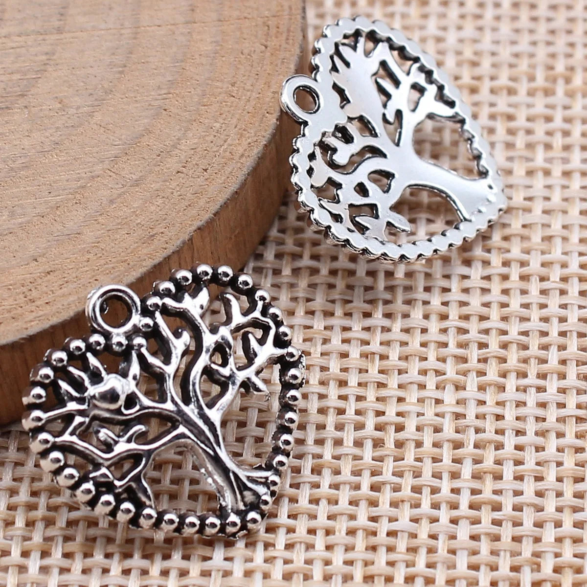 20x20mm 1.5g Antique Silver Zinc Alloy Heart Tree Charm Pendant for DIY Vintage Jewelry Making