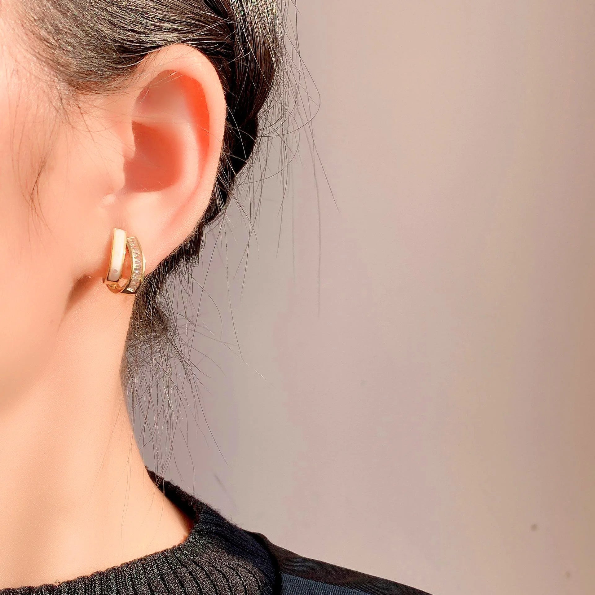 Elegant Curved Double Arc Mother Of Pearl Zircon Alloy Stud & Clip On No Piercing Earrings