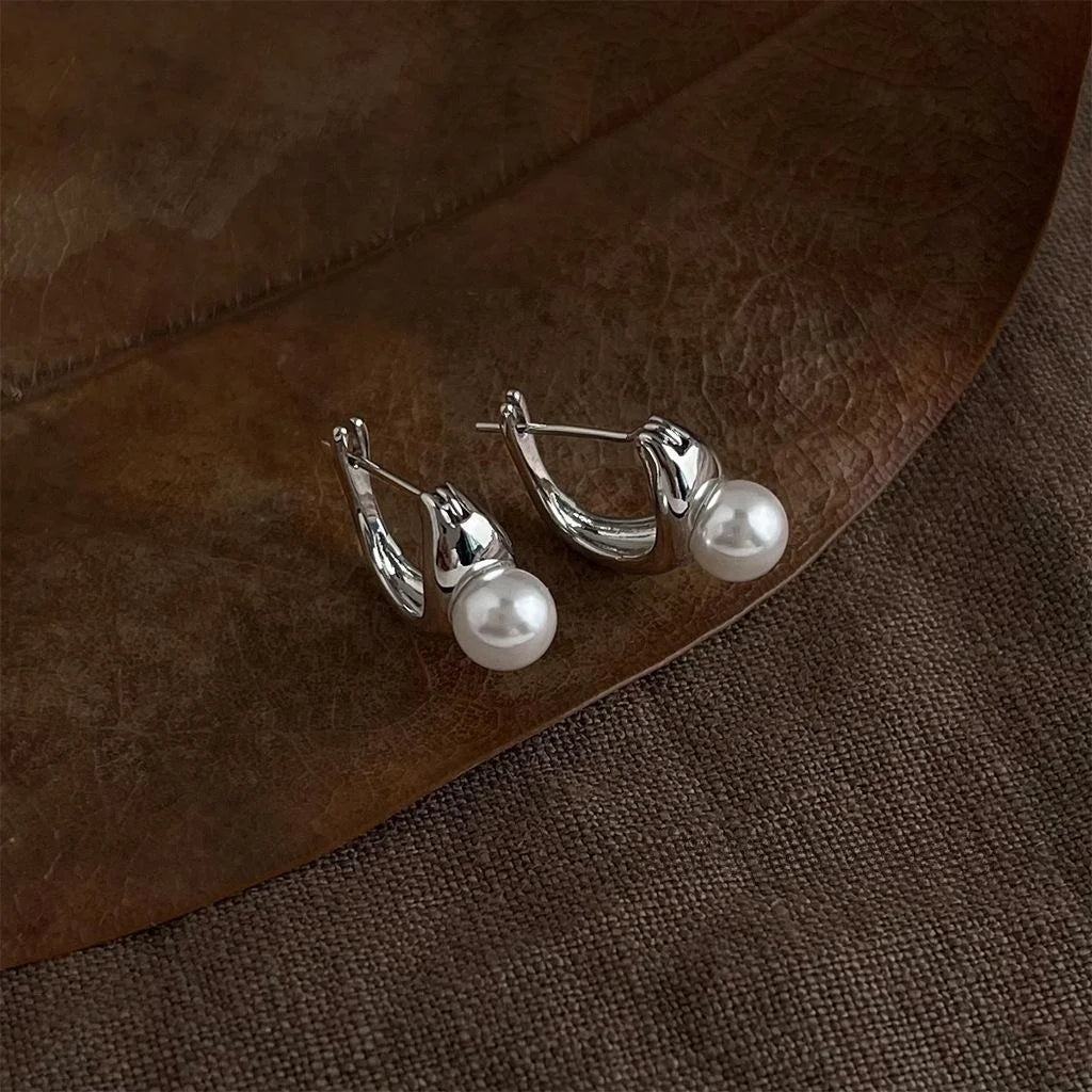 Sweet Cool Style Copper Round Geometric Irregular Pearl Stud Earrings For Women