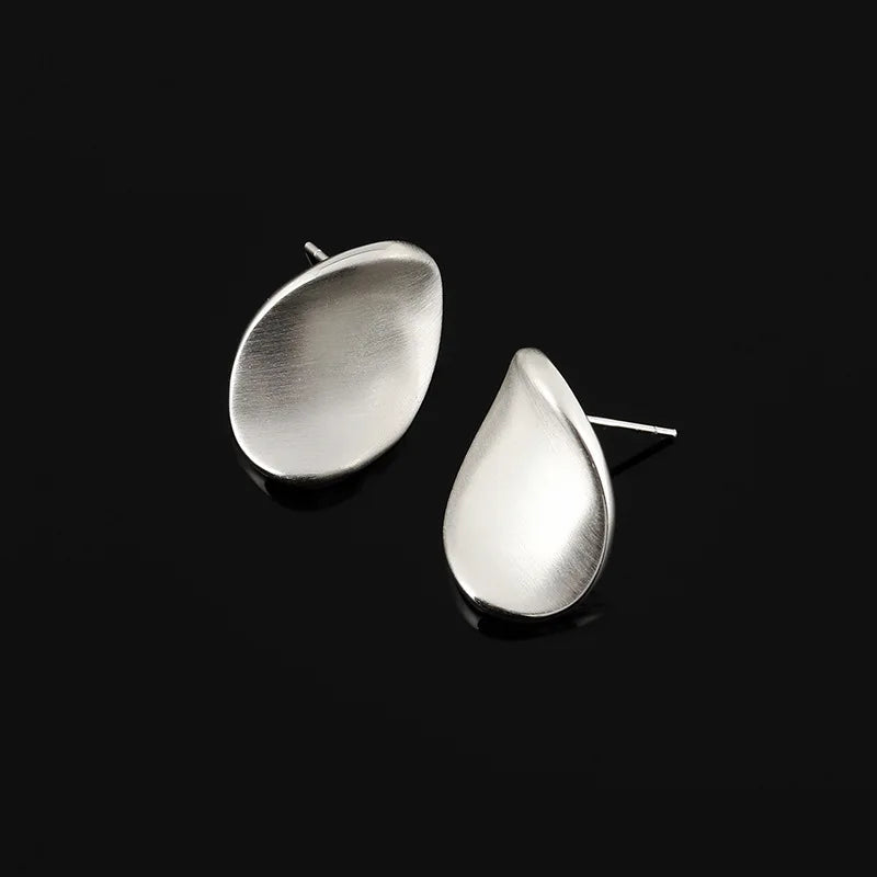 Elegant Brushed Alloy Irregular Oval Metal Stud & Clip On No Piercing Minimalist Commuter Earrings