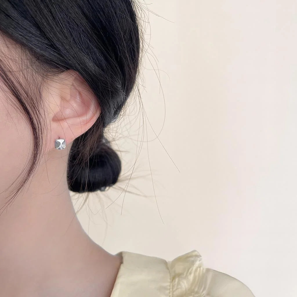 Minimalist Geometric Copper Stud Earrings For Women, Light Luxury Wrinkled Metal Square Design