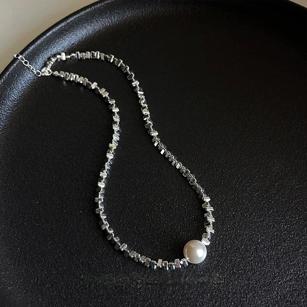 Light Luxury Irregular Geometric Synthetic Black Stone Glass Pearl Collarbone Necklace