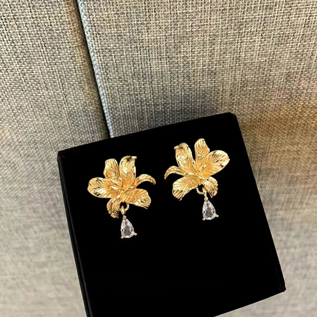 Elegant Vintage 14K Gold Plated Copper Lily Iris Dewdrop Flower Stud Earrings