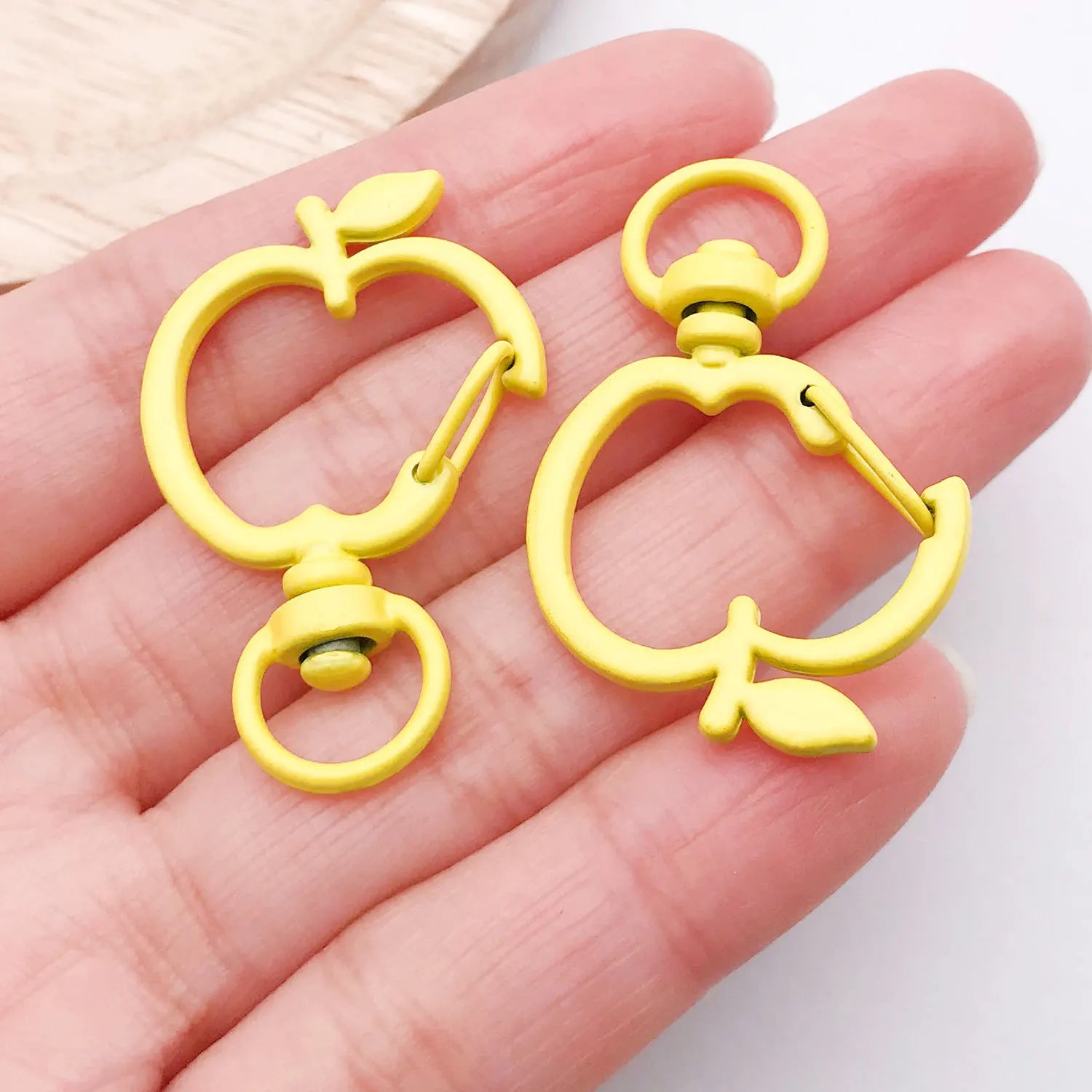 Enamel Zinc Alloy Apple Dog Lobster Clasps