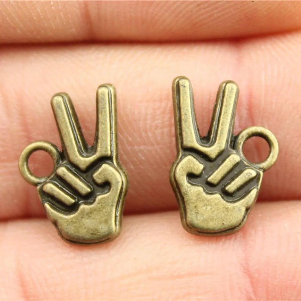 14x10mm 1.1g Antique Bronze Zinc Alloy V Hand Gesture Charm Pendant for DIY Bracelet Jewelry Making