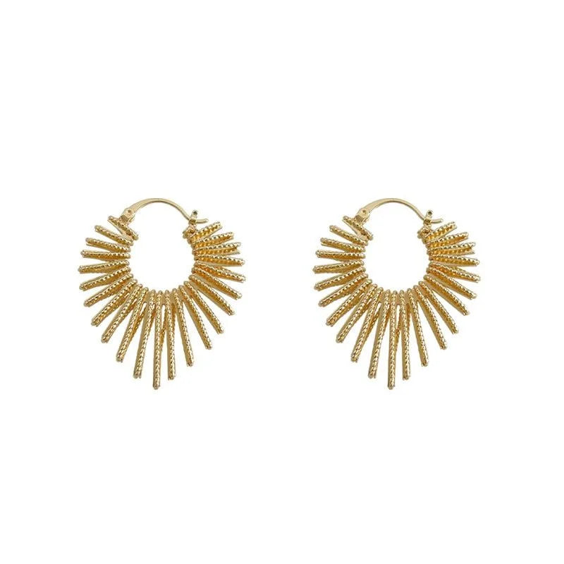 Retro Hong Kong Style Eco-Friendly Copper Geometric Line Hollow 3D Drop Earrings For Street Shoot Runway