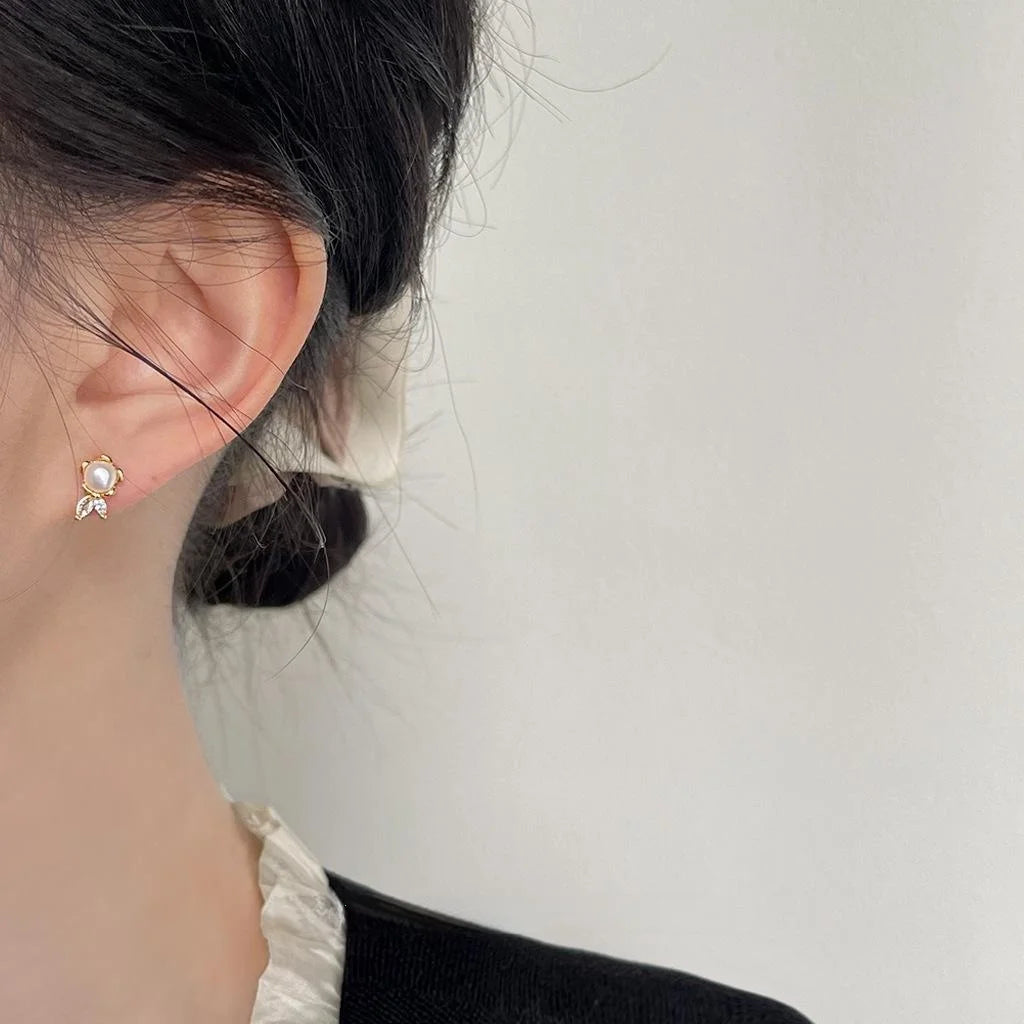 Light Luxury 14K Gold Plated Copper Mini Flower Stud Earrings With Freshwater Pearl Micro Pave Zircon