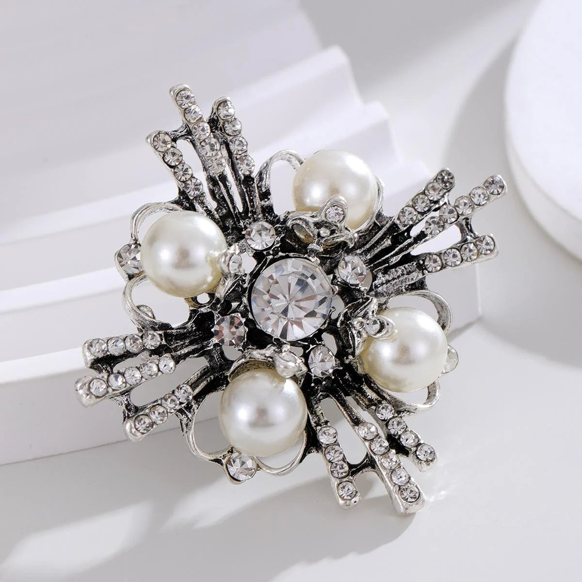 Luxury Geometric Cross Pearl Rhinestone Brooch Silver Tone Alloy Lapel Pin Corsage Suit Accessory Gift