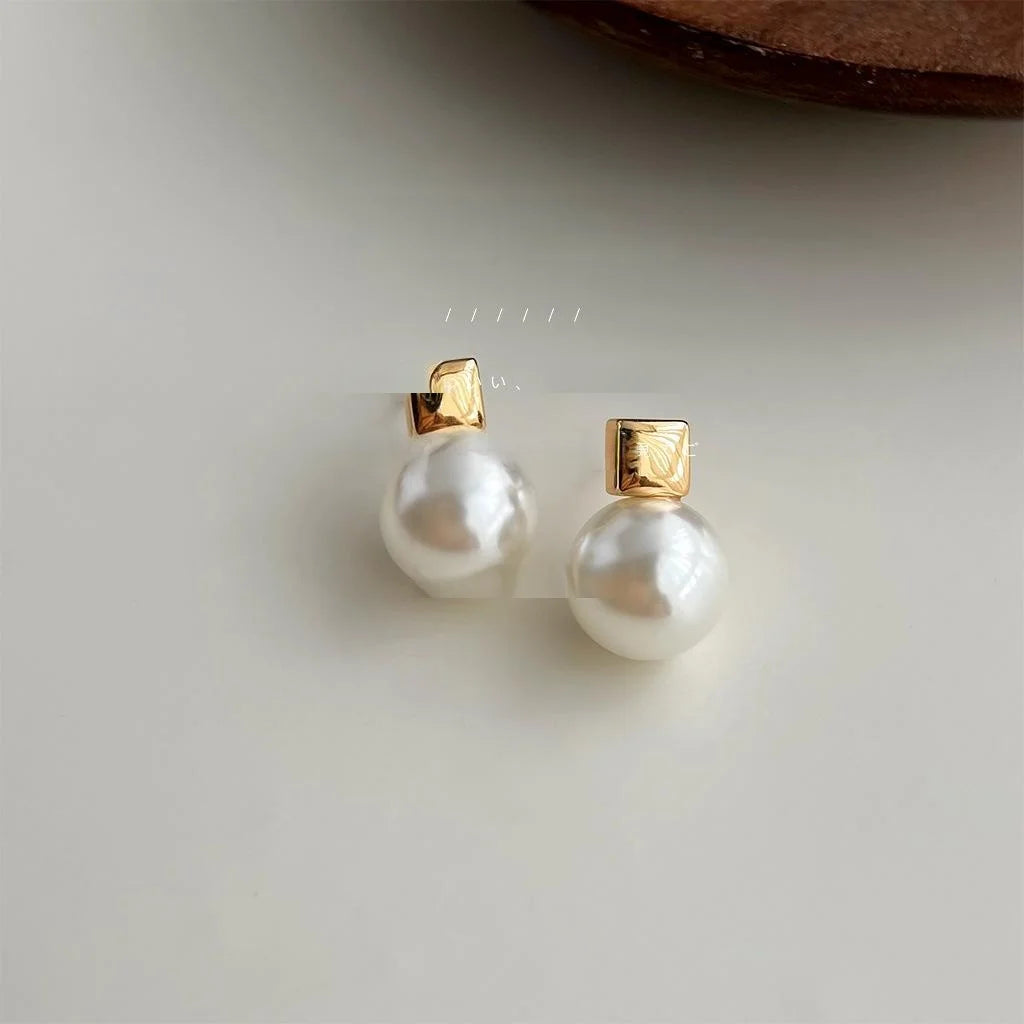 Minimalist Geometric High Luster Pearl Stud Earrings Copper Elegant Office Style