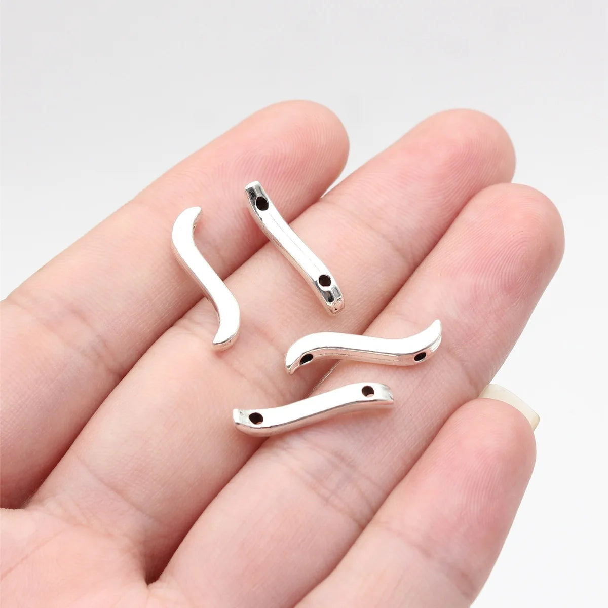 18x5mm 0.74g Antique Silver Zinc Alloy Double Hole S Shape Connector Beads for Bracelet DIY Jewelry Making