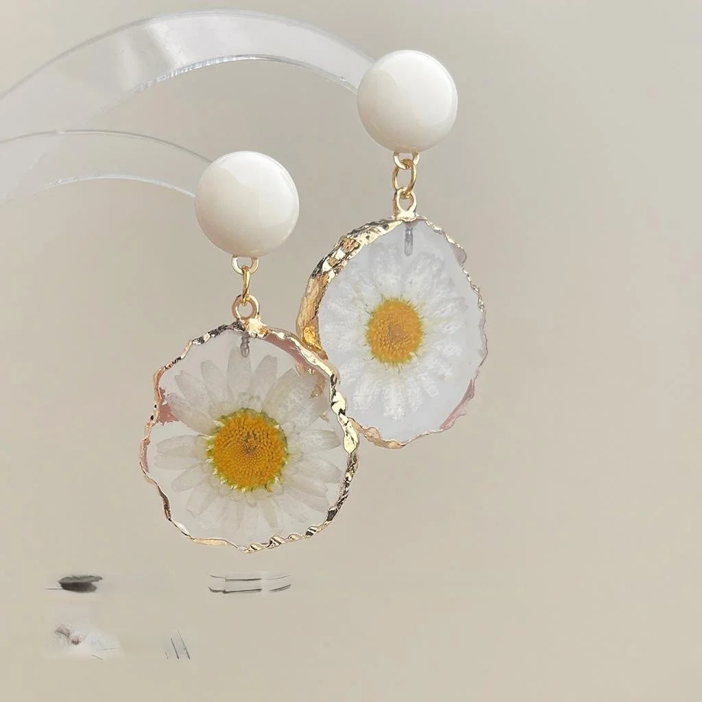 Summer Vacation Style Natural Dried Daisy Flower Drop Earrings Fresh Sweet Floral Petal Jewelry