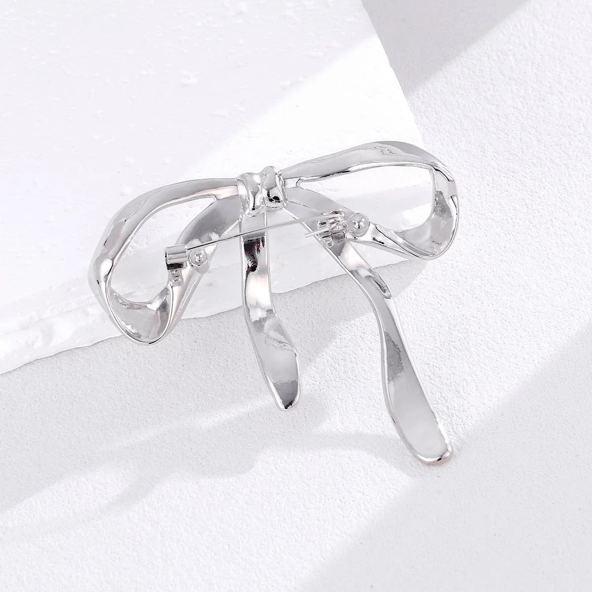 Elegant Polished Gold Alloy Bow Brooch For Women, Smooth Ribbon Lapel Pin Corsage Suit Accessory Gift