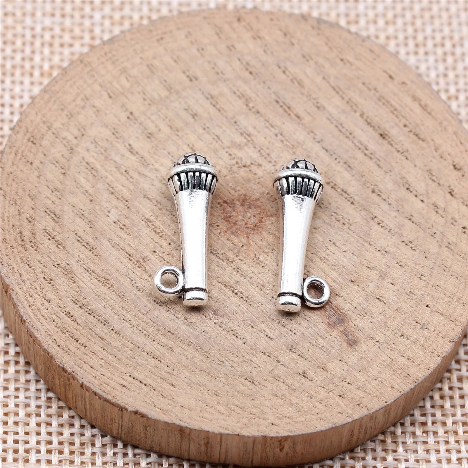 21x8mm 1.9g Antique Silver Zinc Alloy Microphone Charm Pendant for DIY Bracelet Necklace Making