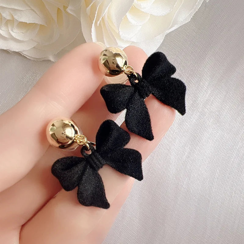 Vintage Black Velvet Bow Alloy Gold Ball Drop Stud & Clip On No Piercing Women's Fashion Earrings